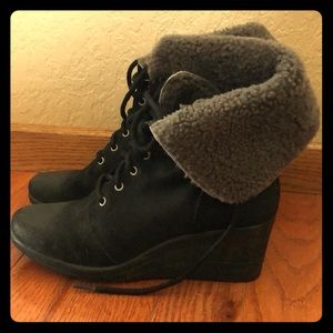 Ugg Waterproof Wedge Boot, Sz 9
